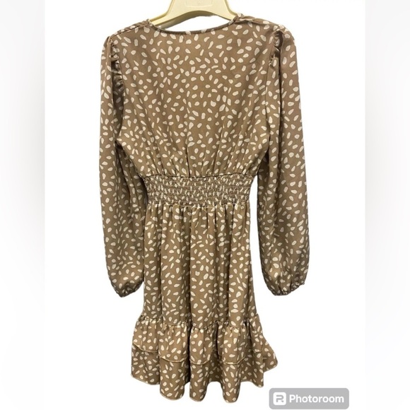 Shein Women’s Beige Tan Polka Dot V-Neck Shirred Waist Mini Dress Size Medium - Picture 10 of 13